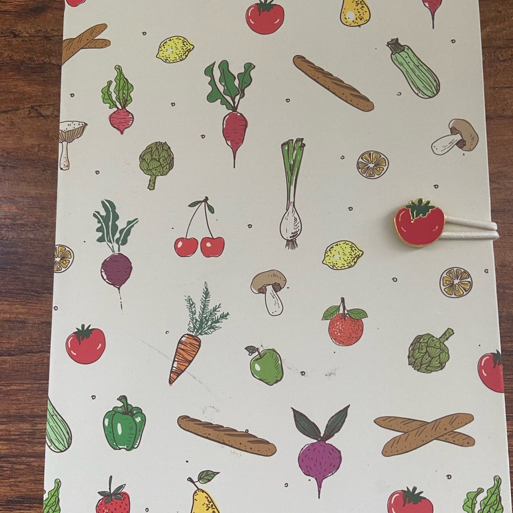 🍀5 for $25🍀Vegetable/Fruit Print Notebook Lined Journal Metal Tomato Closure